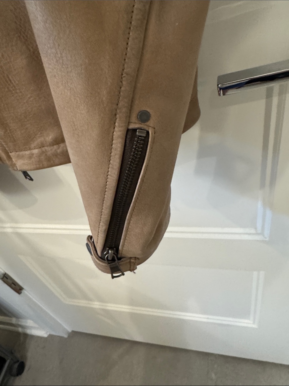 Banana Republic Tan Leather Bomber Jacket - Picture 4 of 11